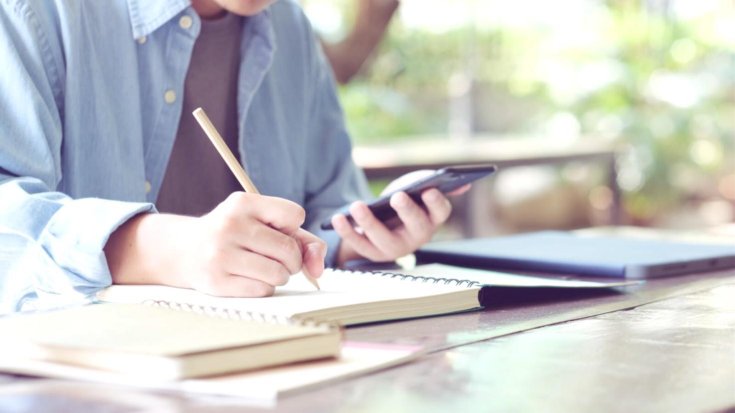 パートナーとの協力による教育プログラムの開発と実施の様子